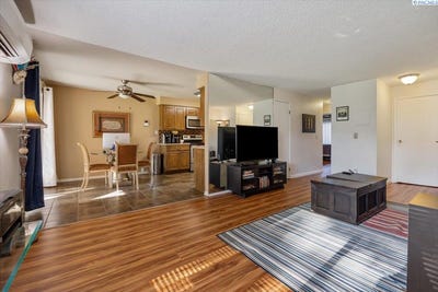 /international/us/3121-w-hood-ave-c-103-kennewick-wa-110101167858/