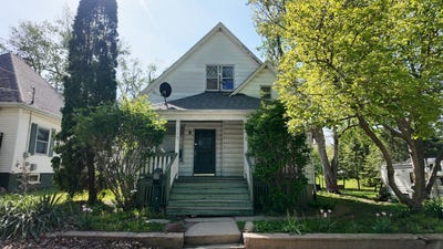 /international/us/113-s-isabella-street-clinton-il-110107867181/