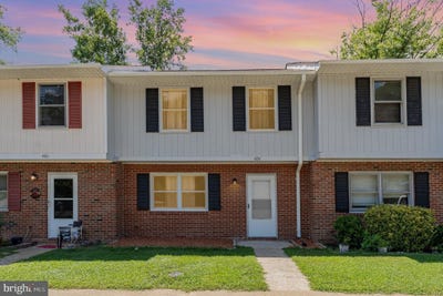 /international/us/404-pool-drive-spotsylvania-va-110101507320/