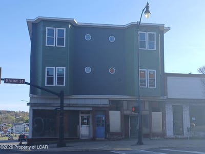 /international/us/300-w-broad-street-hazleton-pa-110107686627/