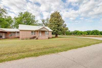 /international/us/915-1st-street-maysville-ok-110091911454/