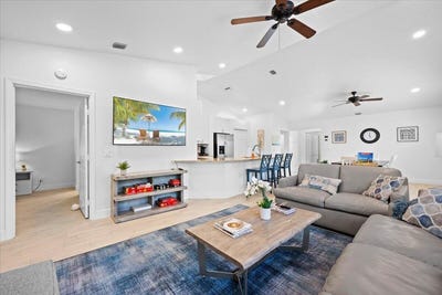 /international/us/6077-francis-street-jupiter-fl-110107818229/