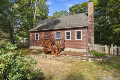 /international/us/35-pinecrest-beach-drive-w-falmouth-ma-110110355005/