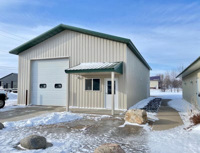 /international/us/416-1-2-s-lake-avenue-battle-lake-mn-110105274949/
