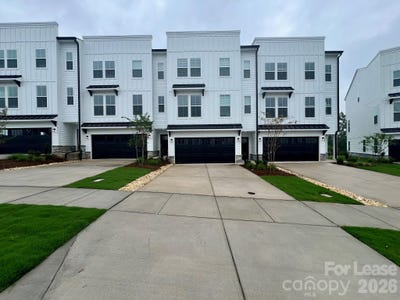 /international/us/2132-barrowcliffe-drive-nw-concord-nc-110108450415/