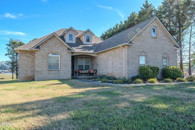 /international/us/104-latonia-drive-seymour-tn-110103358349/