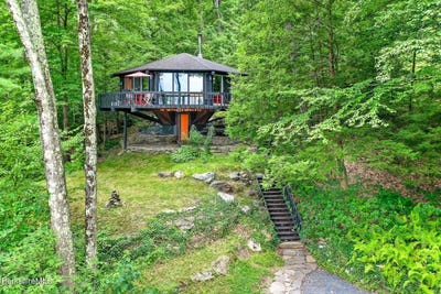 /international/us/210-mt-washington-rd-egremont-ma-110101475772/?lang=en