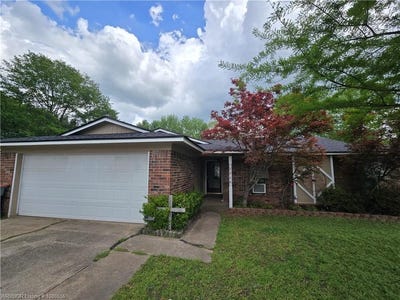 /international/us/1010-n-daisy-st-greenwood-ar-110107612092/
