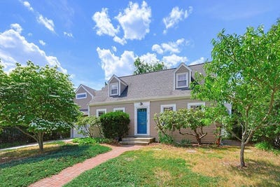 /international/us/11-hatfield-rd-newton-ma-110108915794/