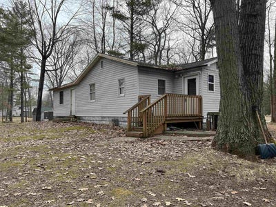 /international/us/5330-e-11th-street-au-gres-mi-110104825093/