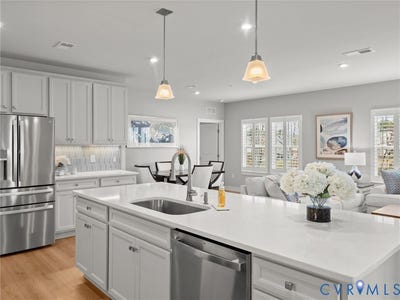 /international/us/6725-citory-way-moseley-va-110106365204/