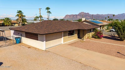 /international/us/1008-e-friar-avenue-apache-junction-az-110120461578/
