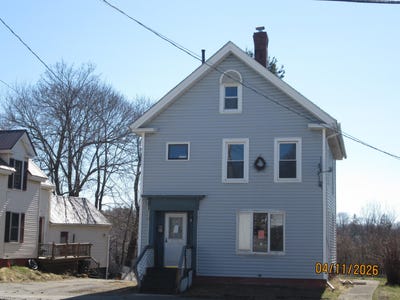/international/us/381-hancock-street-bangor-me-110108297763/