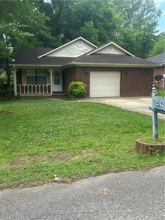 /international/us/409-w-15th-street-russellville-ar-110108304807/