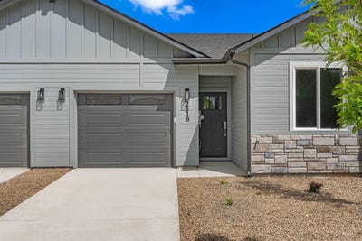 /international/us/2318-s-bayne-lane-nampa-id-110108398641/