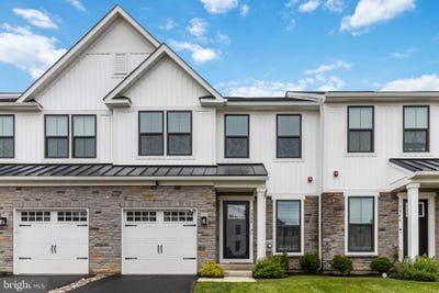 /international/us/7944-milltown-circle-cheltenham-pa-110099870347/