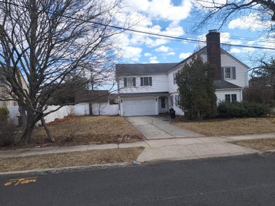 /international/us/15-mckenna-avenue-north-baldwin-ny-110099478410/