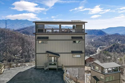 /international/us/287-laurel-oaks-way-gatlinburg-tn-110105752599/