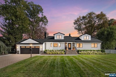 /international/us/14-congress-road-emerson-nj-110108340111/