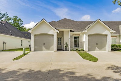 /international/us/8142-stonelake-ave-baton-rouge-la-110107385327/