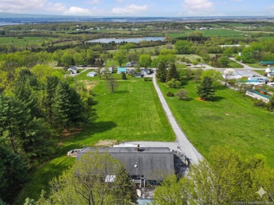 /international/us/445-s-main-street-st-albans-town-vt-110107034858/