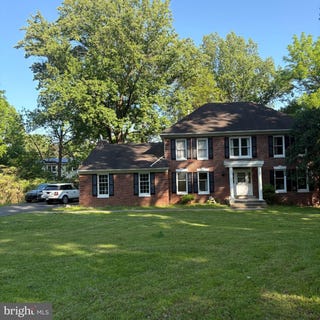 /international/us/3502-holly-road-annandale-va-110108128361/