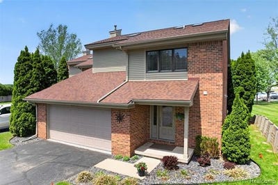 /international/us/2214-bowles-street-fenton-twp-mi-110108340592/