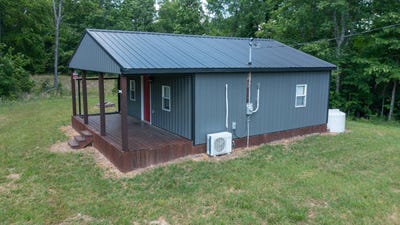 /international/us/530-pelston-rd-breeding-ky-110108409958/