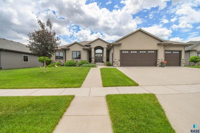 /international/us/9309-w-lakeside-cir-sioux-falls-sd-110108069713/