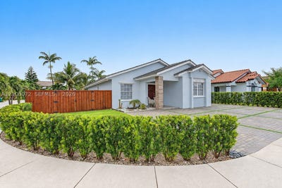/international/us/11330-sw-143rd-ct-miami-fl-110120106903/