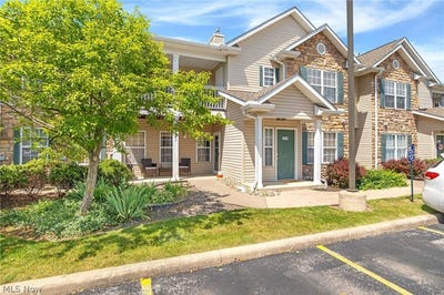 /international/us/14943-lenox-drive-strongsville-oh-110108571116/