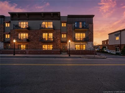 /international/us/218-mulberry-street-jeffersonville-in-110106804340/