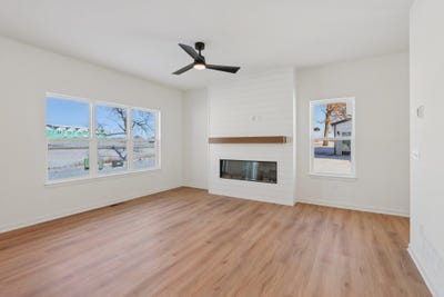 /international/us/582-buss-road-cottage-grove-wi-110107464195/