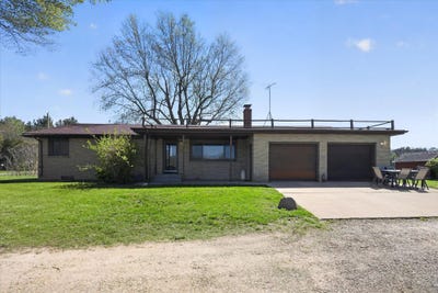 /international/us/3262-w-wagner-road-buchanan-mi-110107764137/