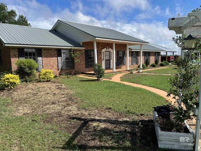 /international/us/3791-robinsonville-road-atmore-al-110107875309/