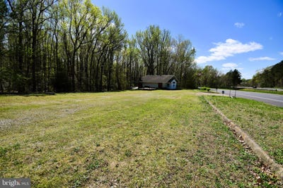 /international/us/17532-a-p-hill-boulevard-bowling-green-va-110098617964/?lang=en