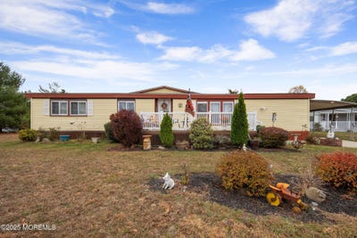/international/us/8-mary-court-barnegat-nj-110108707540/