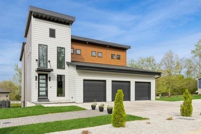 /international/us/3191-12th-ave-coralville-ia-110098343311/