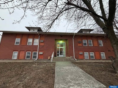 /international/us/318-walnut-street-pleasant-dale-ne-110106269280/