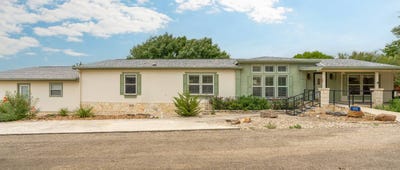 /international/us/105-yaupon-kerrville-tx-110101127705/