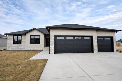 /international/us/5030-meadow-ridge-place-columbus-ne-110106097255/