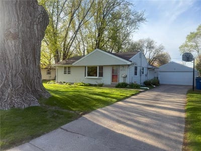 /international/us/671-marigold-terrace-ne-fridley-mn-110107784171/