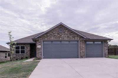 /international/us/9000-mayswood-pl-fort-smith-ar-110108219379/