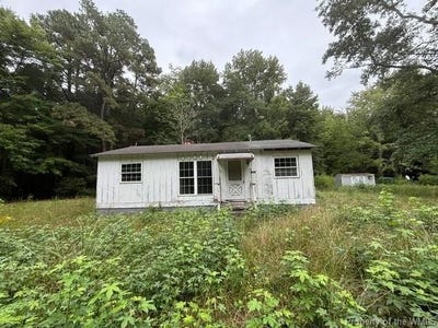/international/us/262-red-mens-hall-road-port-haywood-va-110120621726/