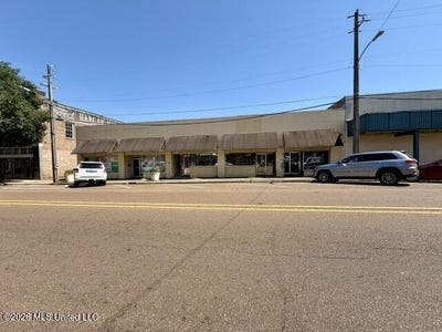 /international/us/219-225-state-street-mccomb-ms-110108351616/