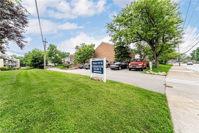 /international/us/19662-lorain-road-fairview-park-oh-110108346286/