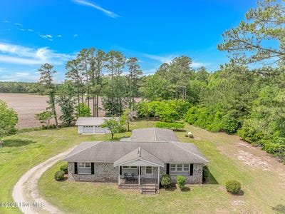 /international/us/9051-highway-917-nichols-sc-110107869739/