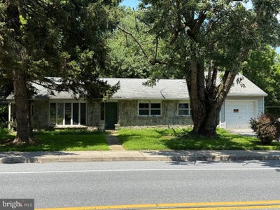 /international/us/839-s-state-street-ephrata-pa-110101067531/