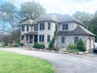 /international/us/5132-pocono-park-lane-swiftwater-pa-110100318283/