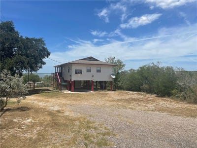 /international/us/118-e-lake-view-trail-sandia-tx-110106142727/